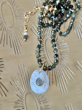 Charger l'image dans la galerie, Collier Babylone Pierre de Lune