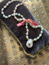 Charger l&#39;image dans la galerie, Collier Dakota perles d&#39;eau douce
